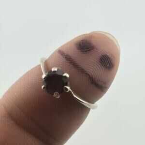 Vintage Garnet Sterling Silver Solitaire Ring Thailand RJ 925 Dainty Size 5.75